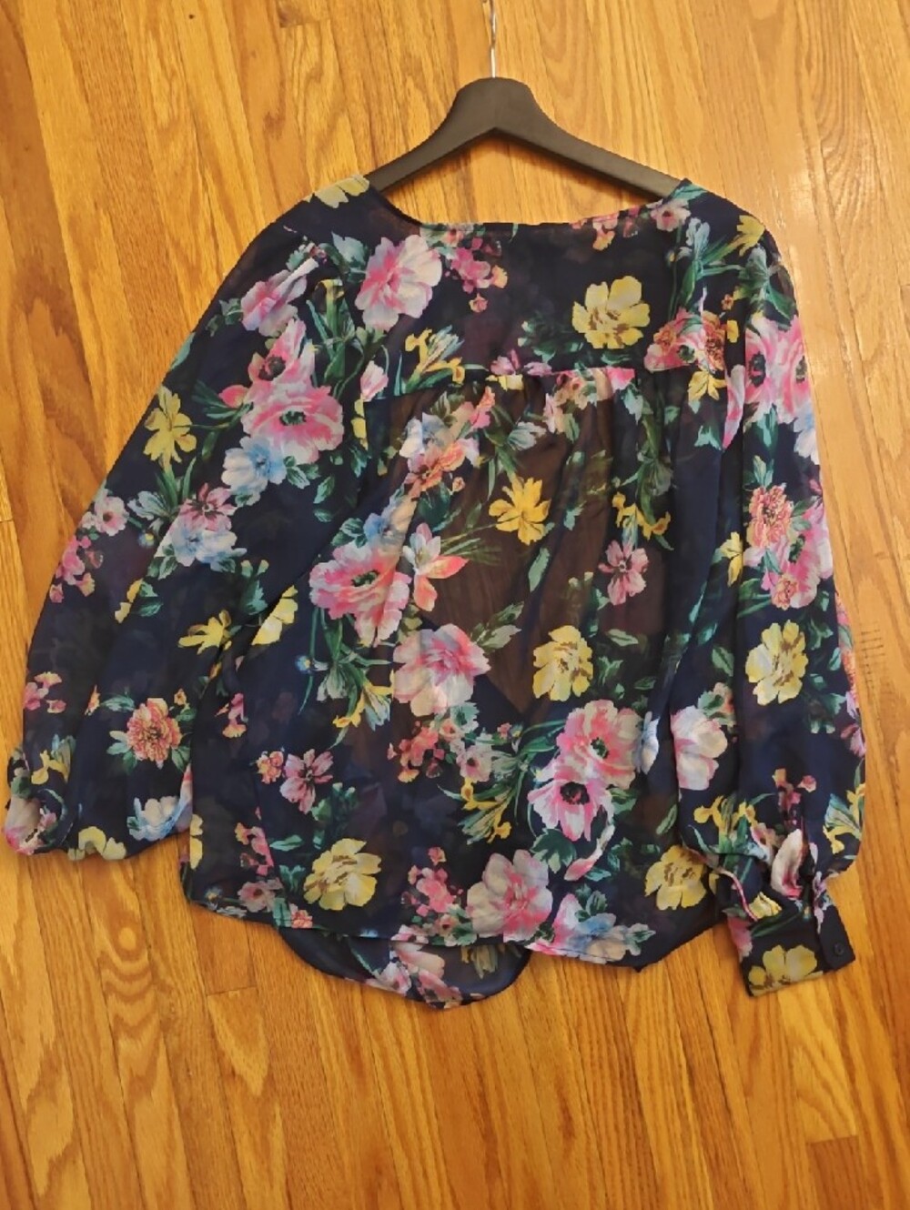 Buffalo David Bitton Navy Floral V-Neck Wrap Around Blouse - Picture 4 of 5